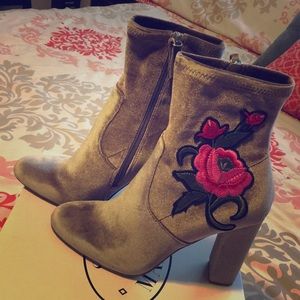 Beautiful Steve Madden Booties!!